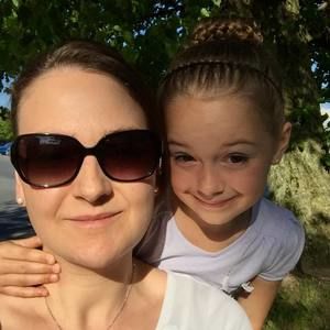 Meet your Posher, Mone